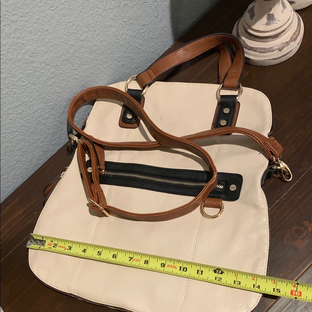 Crossbody purse